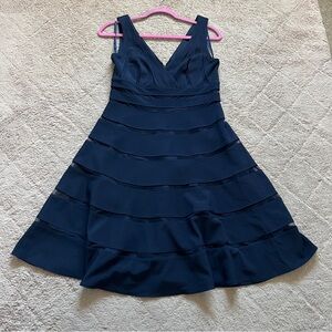 WHBM Shadow Stripe Fit and Flare Dress Kentucky Derby Women's Size 6‎